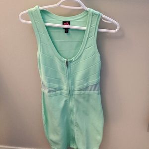 2B Bebe body Con dress